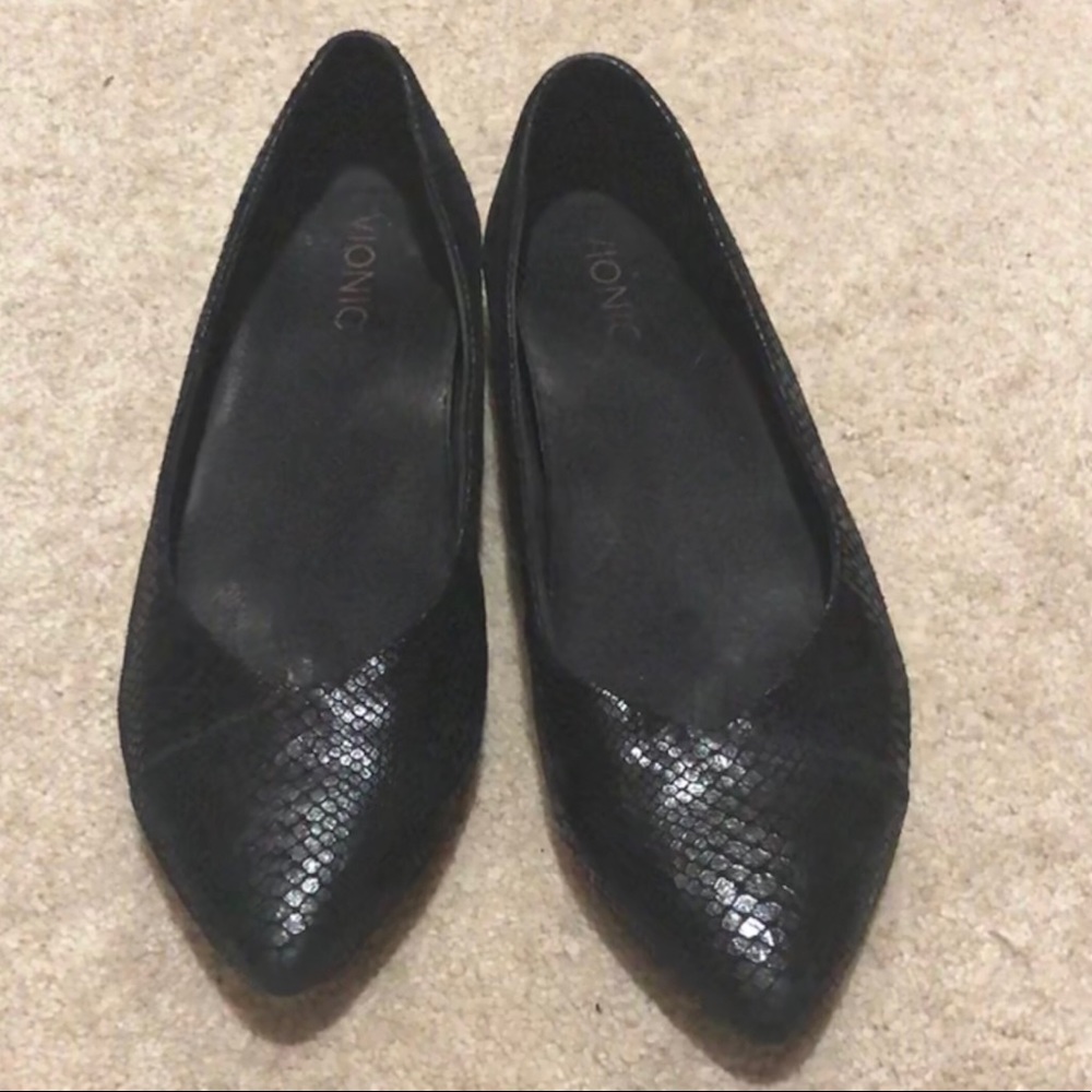 Vionic Gem Caballo Flats